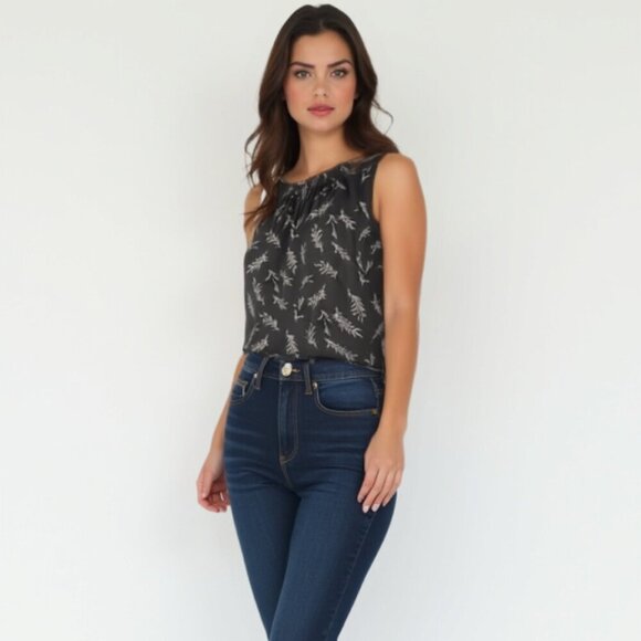 💕 Loft  top XS - Picture 1 of 9